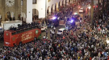 حافلة أبطال العالم تجوب شوارع الرباط احتفالاً بنجاحات أشبال الأطلس